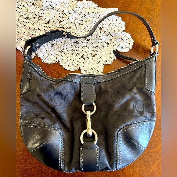 Classic Hobo Coach Bag - Picture 1 of 2